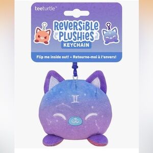 TeeTurtle Reversible Zodiac Gemini Keychain ♊️